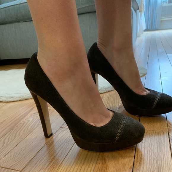 Michael Kors brown suede Pumps size 7M - Picture 6 of 6